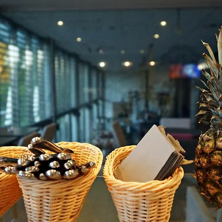 Hotel Forza 3*